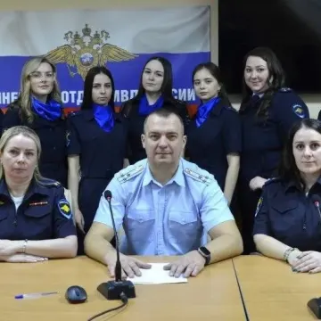 Десять следаков работали...